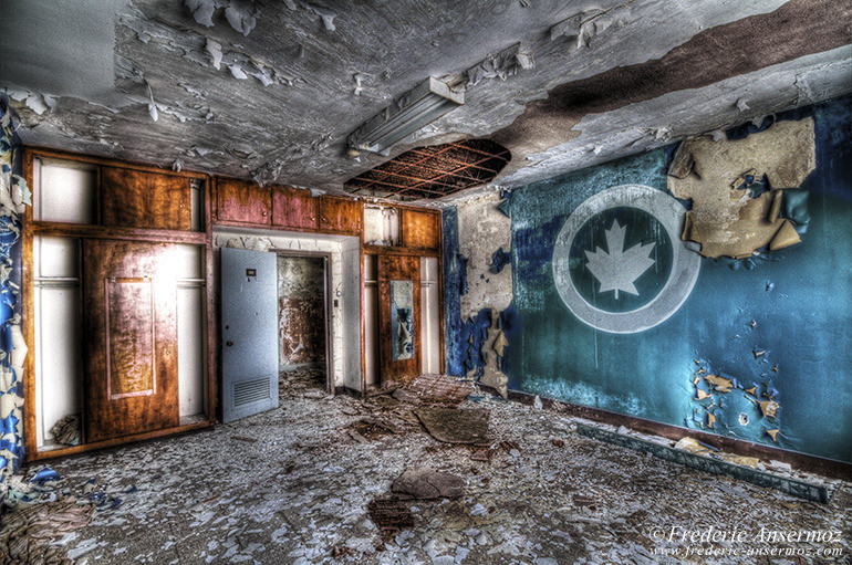 [:en]Abandoned office buildings, urbex in Quebec[:frBâtiments et bureaux abandonnés, urbex au Québec