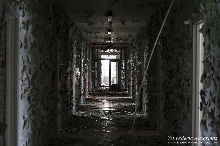 [:en]Abandoned office buildings, urbex in Quebec[:frBâtiments et bureaux abandonnés, urbex au Québec