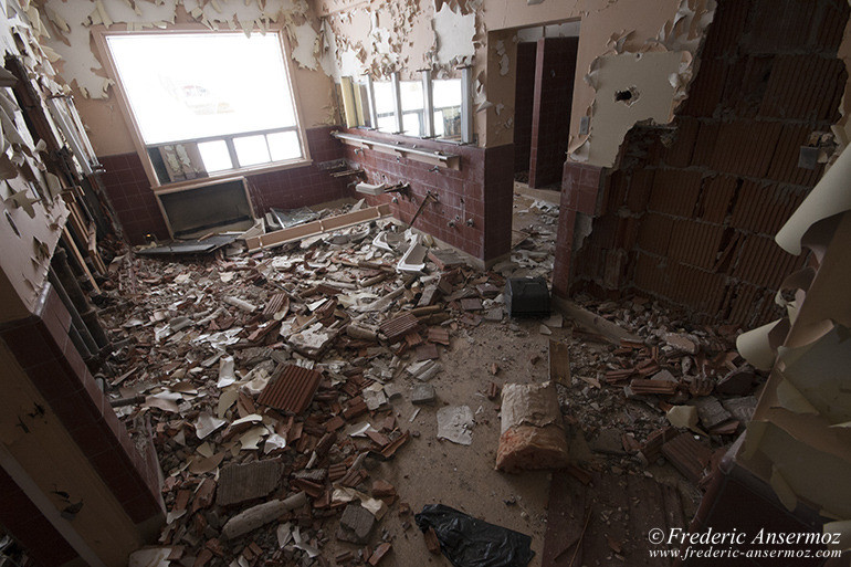 [:en]Abandoned office buildings, urbex in Quebec[:frBâtiments et bureaux abandonnés, urbex au Québec