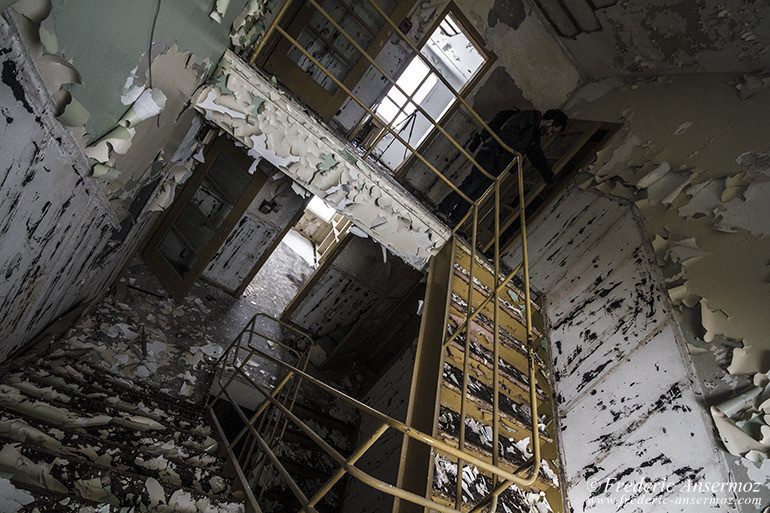 [:en]Abandoned office buildings, urbex in Quebec[:frBâtiments et bureaux abandonnés, urbex au Québec