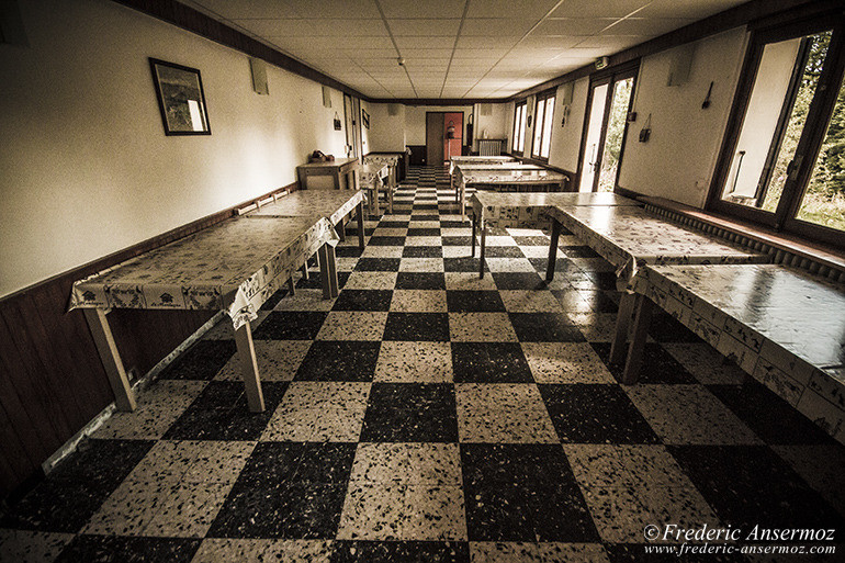 Abandoned hotel 01