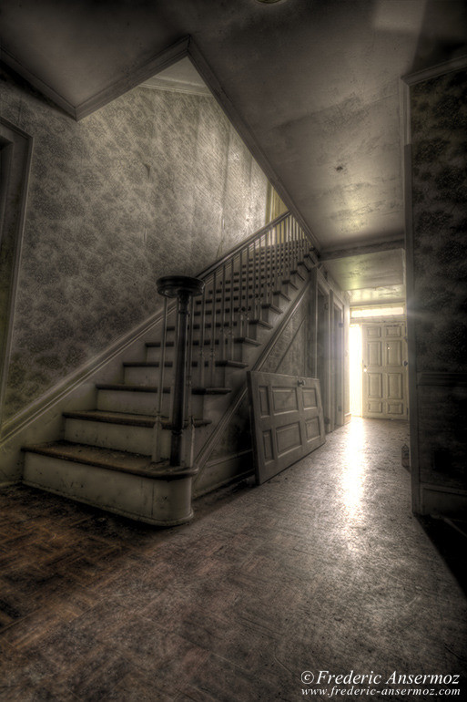 Abandoned mansion qc 09 Abandoned mansion qc 09
