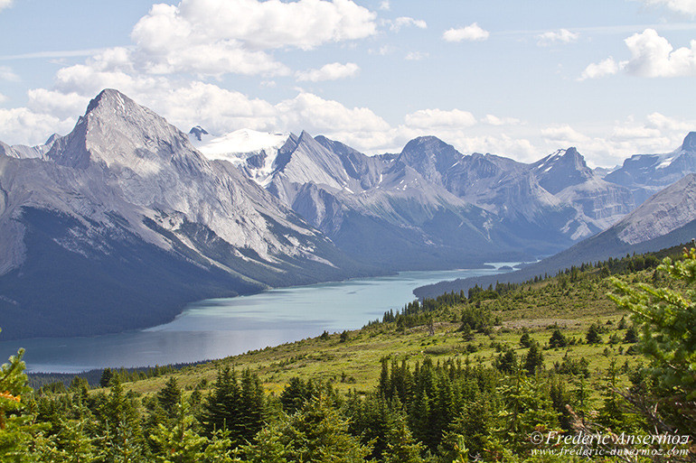 Maligne lake