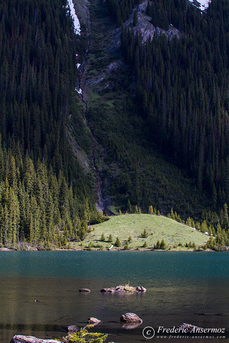 15 mountain slope lake