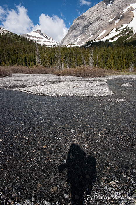 11 photographer silhouette mountains