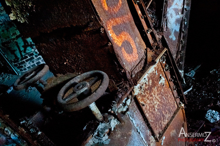 Urban exploration in the Canadian Malting Plant, abandoned factory in Montreal