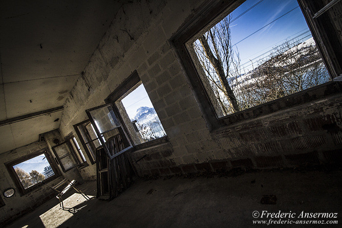 Ferme abandonnée en Suisse