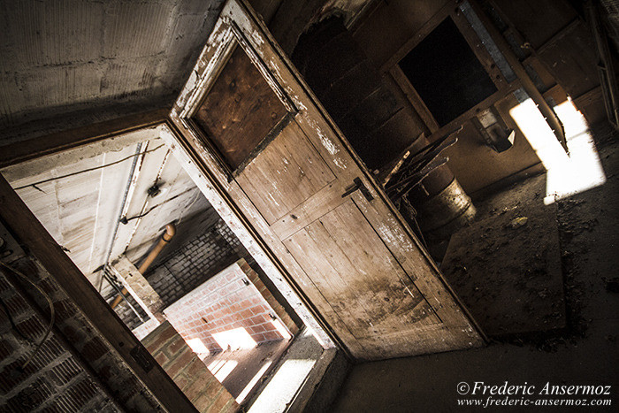 Ferme abandonnée en Suisse