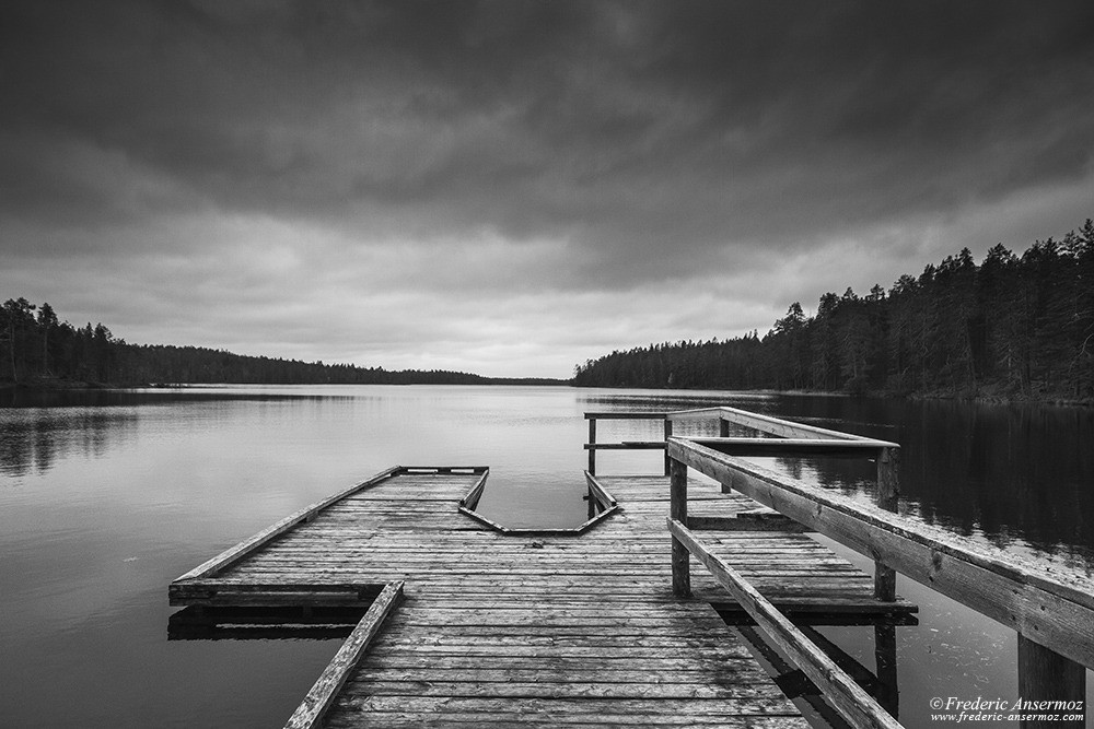 Jetée pour la pêche de Pitkä-Hoilua, parc national Hossa