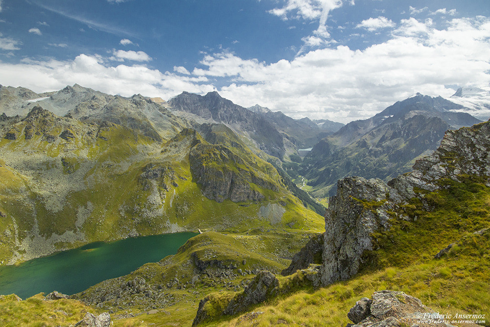 Lac de Louvie, Haut Val de Bagnes, lac de Mauvoisin en fond