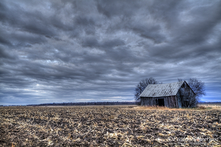 Abandoned barn hdr