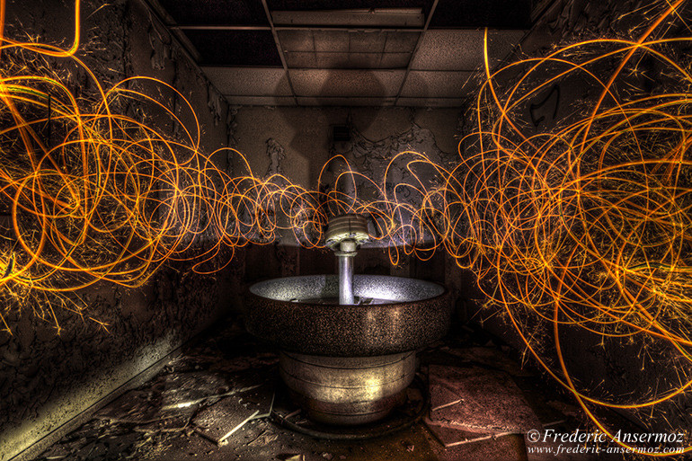 Toilets hdr