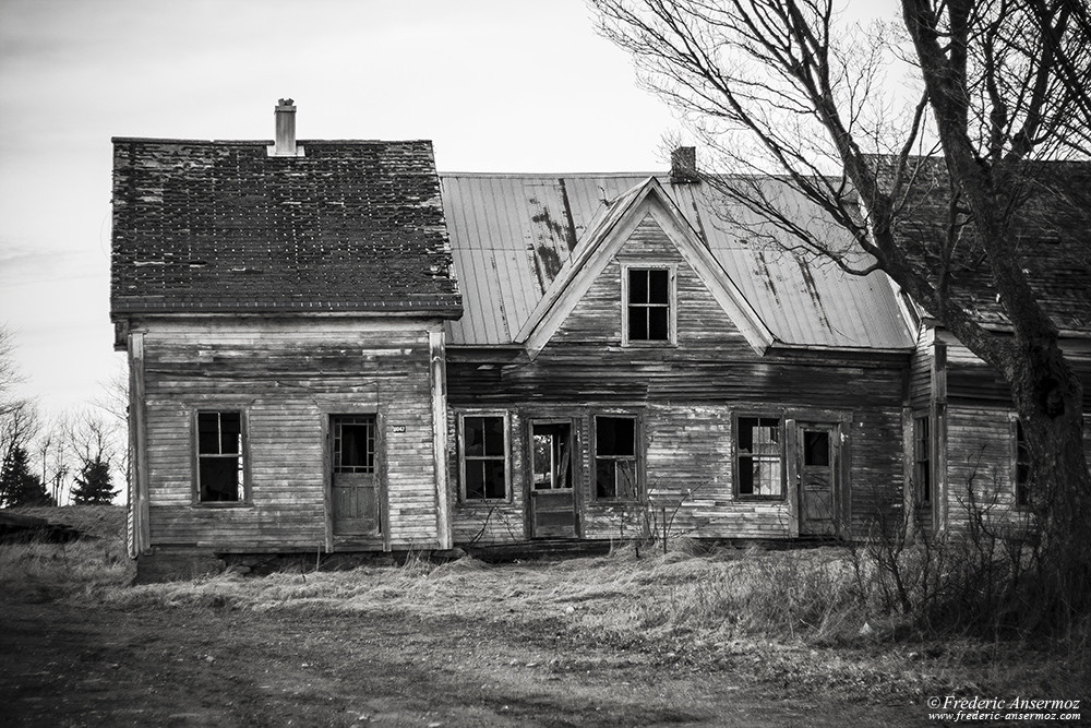 Maison abandonnée pour films d'horreur