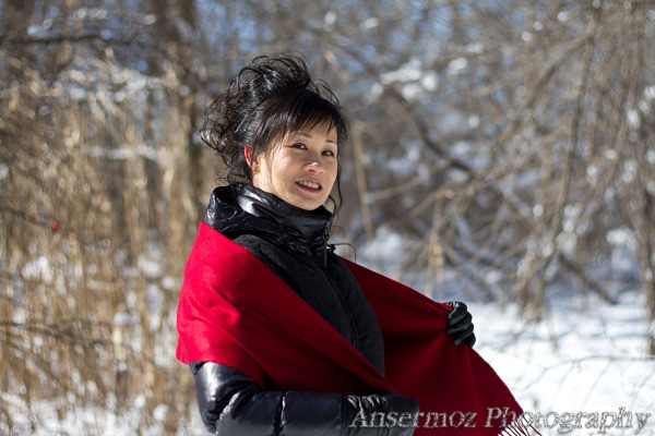 Minna re shin portrait with red scarf in winter