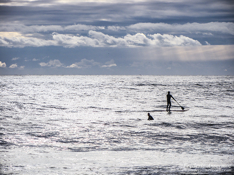 Paddle on sea