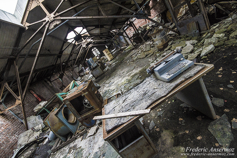 L'usine de recyclage de papier abandonnée de Montréal