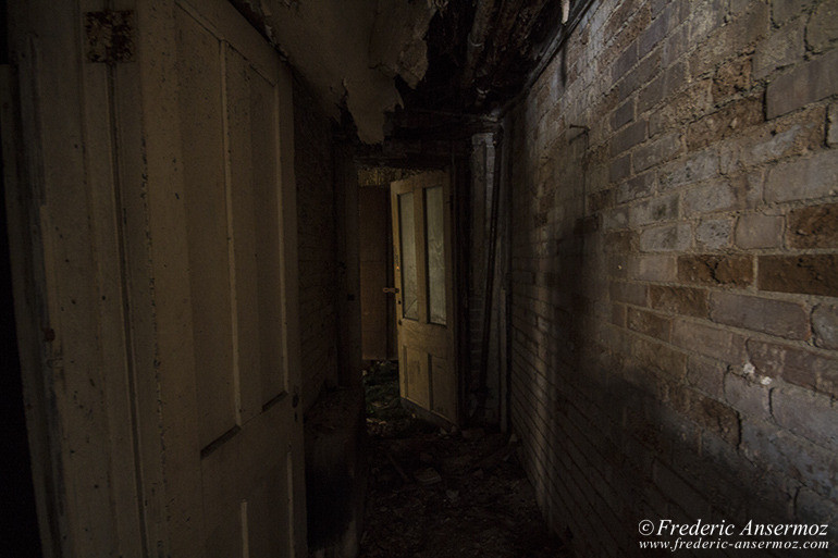 Bâtiments et bureaux abandonnés à St Hubert et la vieille Maison Redpath de Montréal