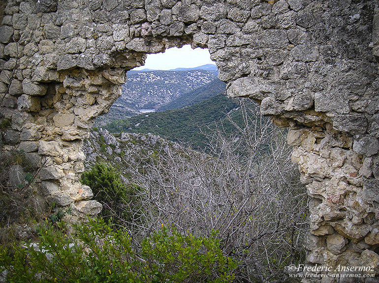 St Guilhem Le Désert, Château du Géant