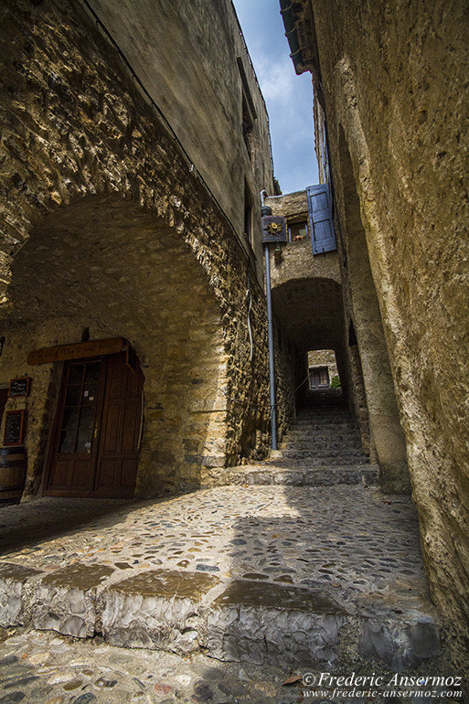 St guilhem le desert village 06