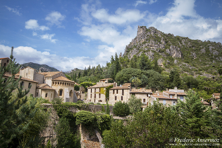 St guilhem le desert village 19