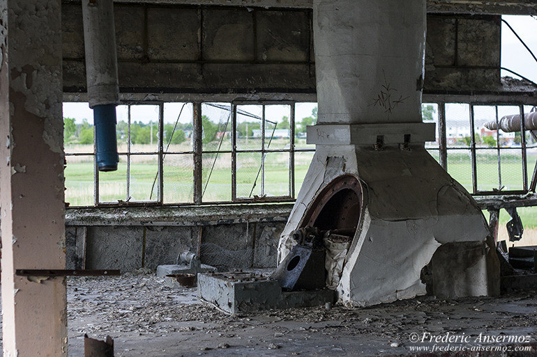 Exploration urbaine dans une usine abandonnée prés de Montréal