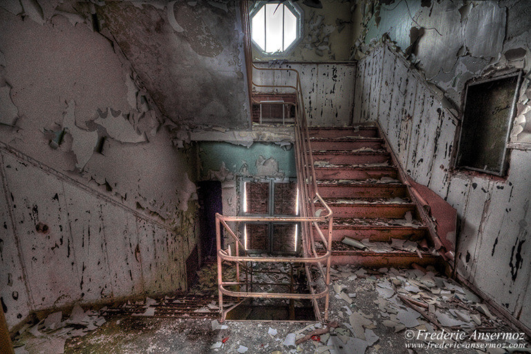 Dilapidated building hdr