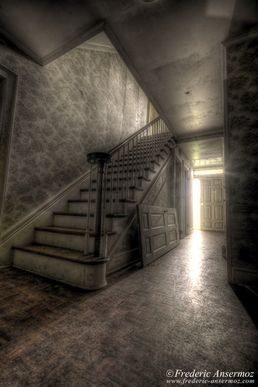 Haunted house hdr