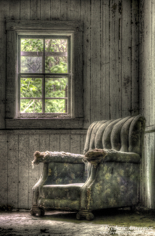 Old armchair hdr