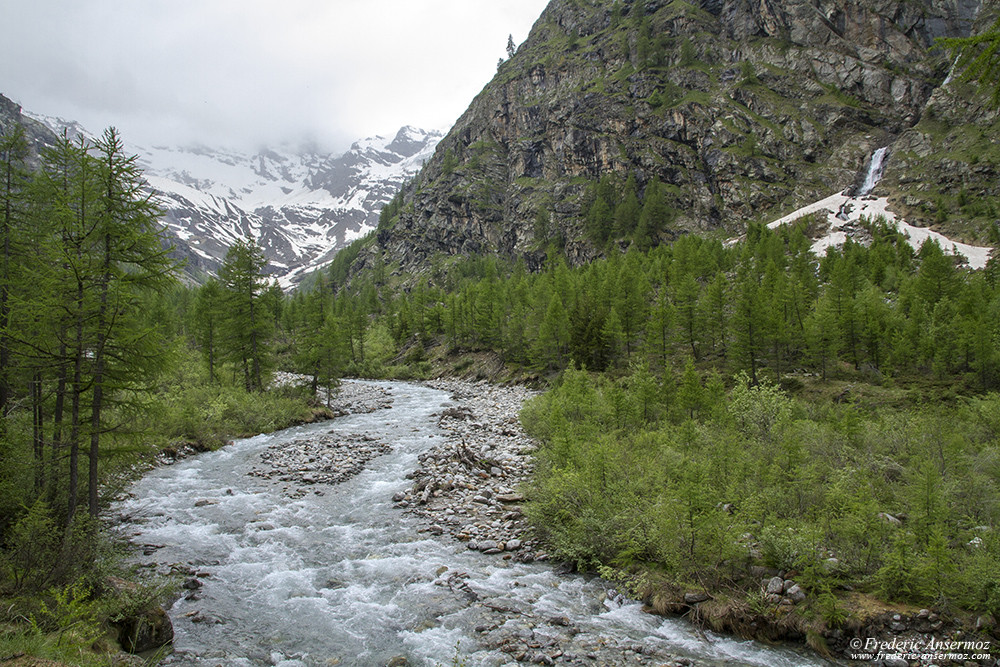 Valnontey, hiking in Val de Cogne, Italy