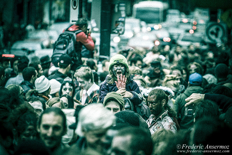 Zombie walk montreal 08